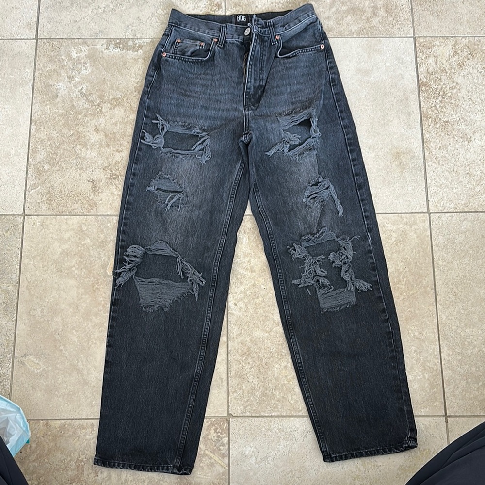Women’s Distressed Black Jeans